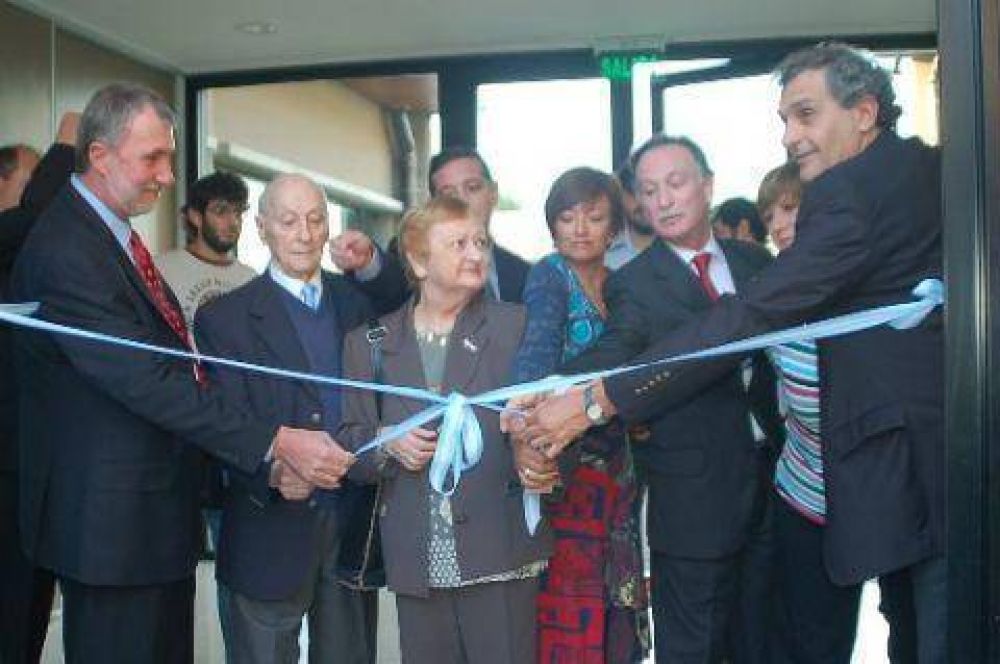  	 Crecimiento empresarial "Eleprint" inaugur� nuevas instalaciones en Berisso