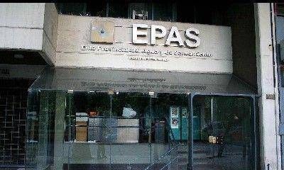 Planean una reforma del ente de control de aguas porque no funcion�