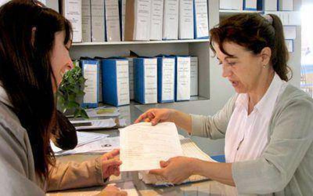 Profesionales de la salud deben reempadronarse