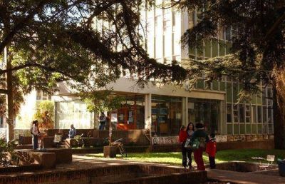 Alumnos de la Facultad de Ciencias de la Salud tomaron el Decanato
