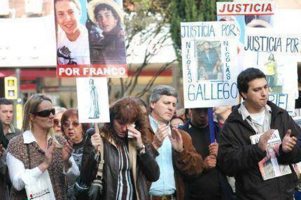 Mario Castro: "No ha cambiado absolutamente nada desde la muerte de Franco"