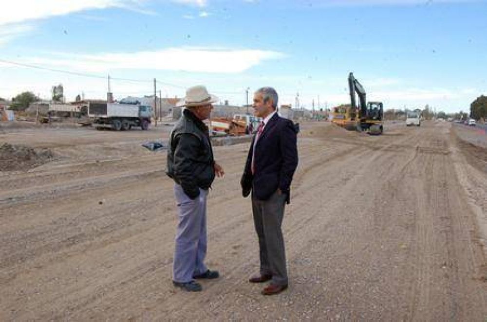 Avanza a buen ritmo la construcci�n del nuevo acceso a Rawson