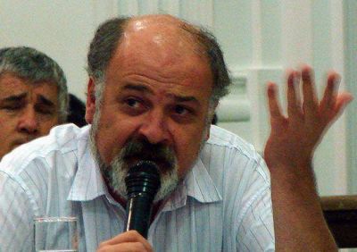 Gustavo �lvarez present� un pedido de informe por los sueldos municipales