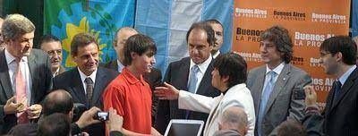Decenas de alumnos de Dorrego `recibir�n netbooks anunciadas por CFK�