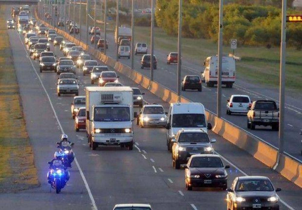 Cae una banda que robaba autos en la Autopista Buenos Aires-La Plata