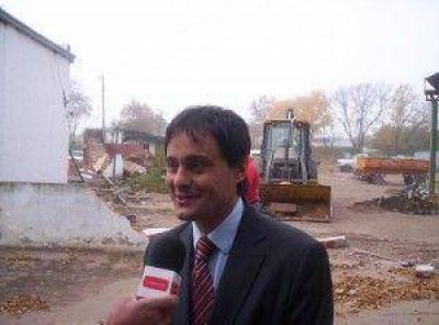  Demolici�n del Corral�n Municipal para hacer el Centro C�vico