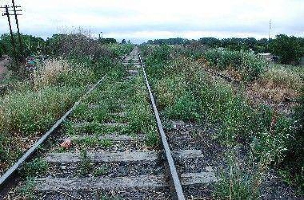 Piden al intendente que se ponga al frente de los reclamos por las mejoras en los trenes
