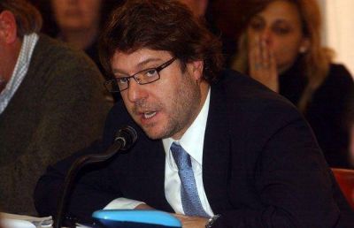 "Se ha bastardeado la sobretasa para salud"
