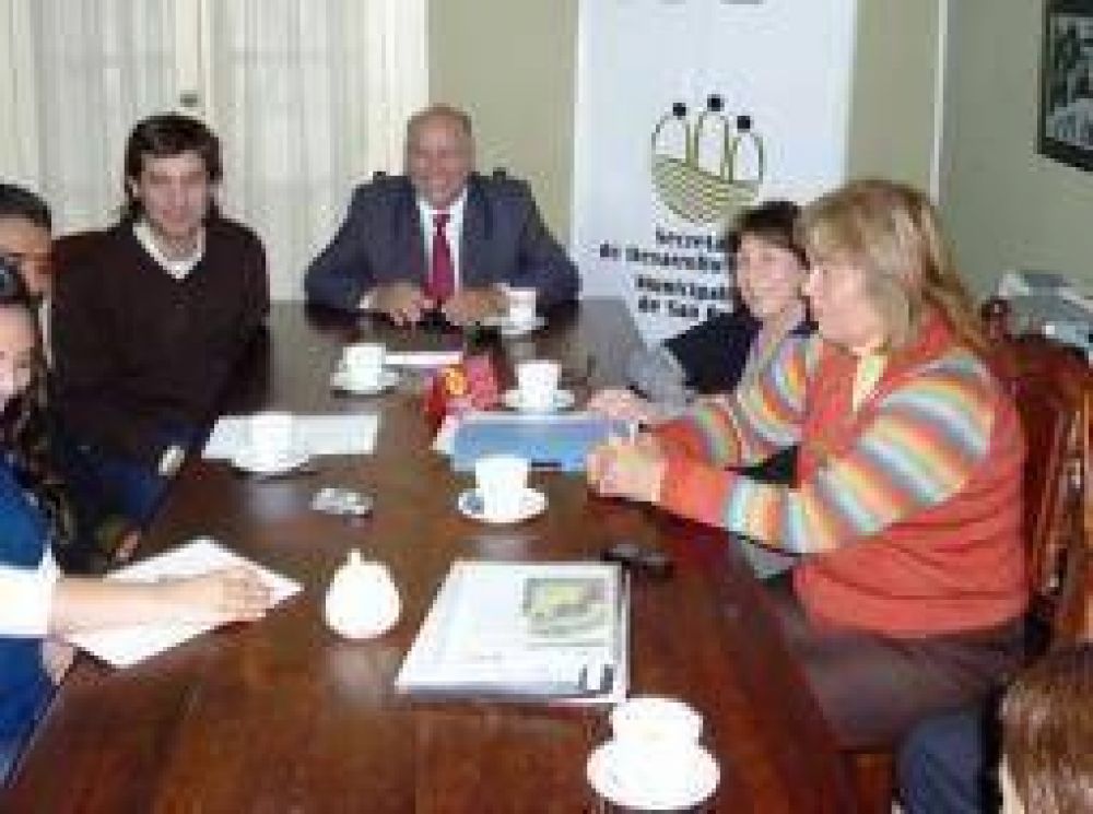 San Pedro: Desarrollo Social implementa el programa Envi�n