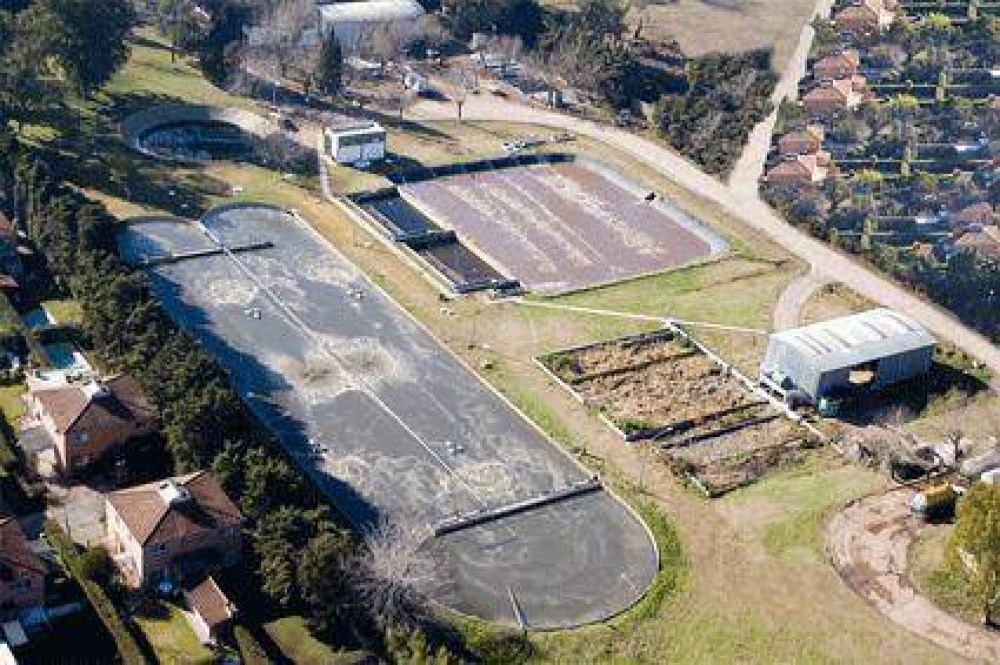 En los �ltimos dos meses la tarifa trep� un 10%  Volvi� a aumentar el agua en Pilar; el Concejo quiere saber si es legal