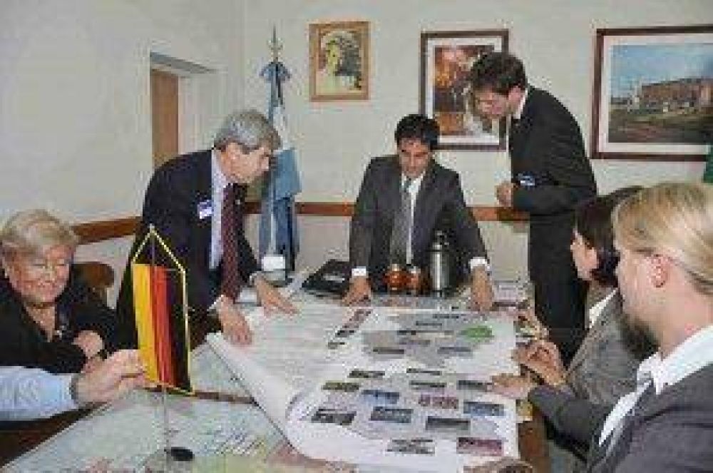 Pittelli mantuvo un encuentro con profesionales de Alemania