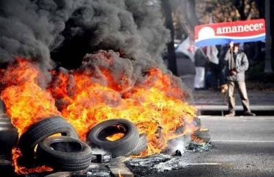 Trabajadores de El Amanecer reclamaron con nueva protesta, soluci�n al conflicto
