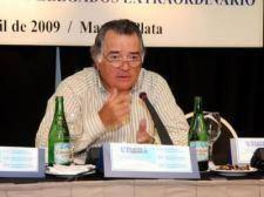 Gastron�micos reclama aumento salarial del 40 por ciento