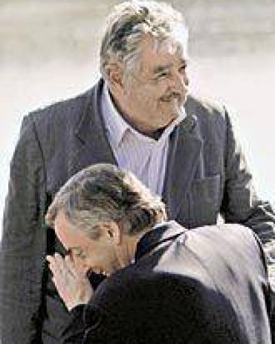Mujica justific� el apoyo a Kirchner en Unasur: "Era lo que conven�a"