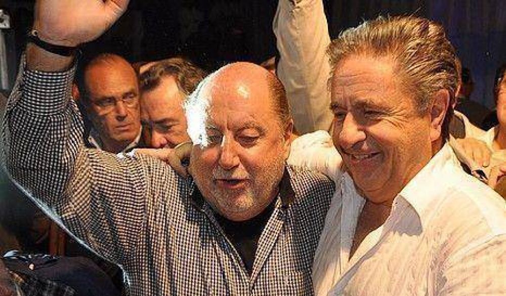 "Con el peronismo no se jode, no van a comprar la dignidad de la gente"