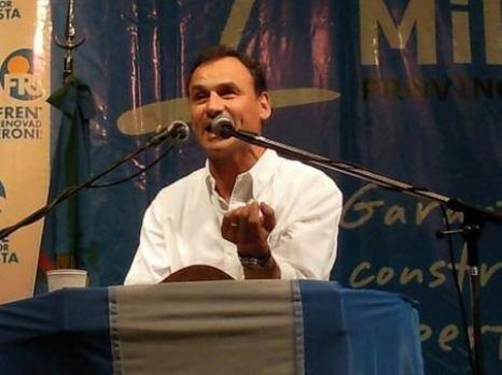 Desde Tandil, Bruera confirm� que participar� de la interna del PJ
