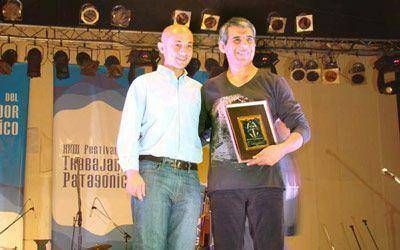 En la segunda noche del Festival de Caleta el p�blico colm� el gimnasio