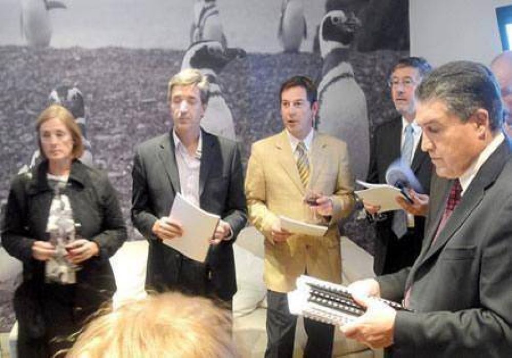 Vargas agasaj� en Par�s a empresarios