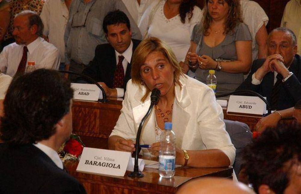 El oficialismo sali� a cruzar supuesto pedido de renuncia de P�rez Rojas