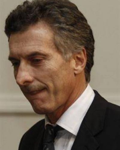 Carri� dijo que las imputaciones contra Macri "son graves", pero pidi� "prudencia"