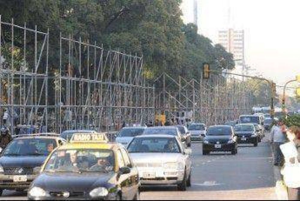 Bicentenario: el Gobierno porte�o culpa a la Naci�n por el corte que colaps� el tr�nsito en la 9 de Julio