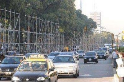 Bicentenario: el Gobierno porte�o culpa a la Naci�n por el corte que colaps� el tr�nsito en la 9 de Julio