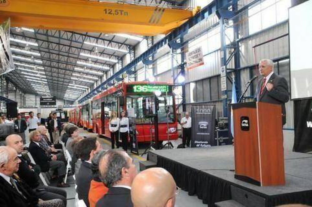 San Martin - TATSA YA FABRIC� MIL AUTOBUSES EN SAN MART�N E IVOSKUS PARTICIP� DE LA CELEBRACI�N
