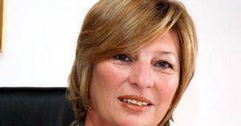 Mirta Cure analiza ser candidata a intendente  	  