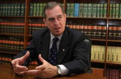 El jefe de la Corte reiter� que "el empleador no est� obligado a pagar por el tiempo no trabajado"