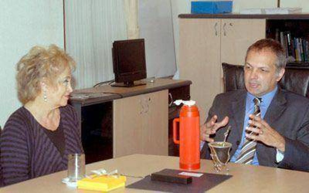 Comodoro establece cooperaci�n econ�mica con el Pa�s Vasco