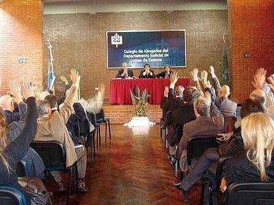 LOMAS | APOYO UN�NIME A LA GESTI�N El Colegio de Abogados aprob� la Memoria y el Balance 2009