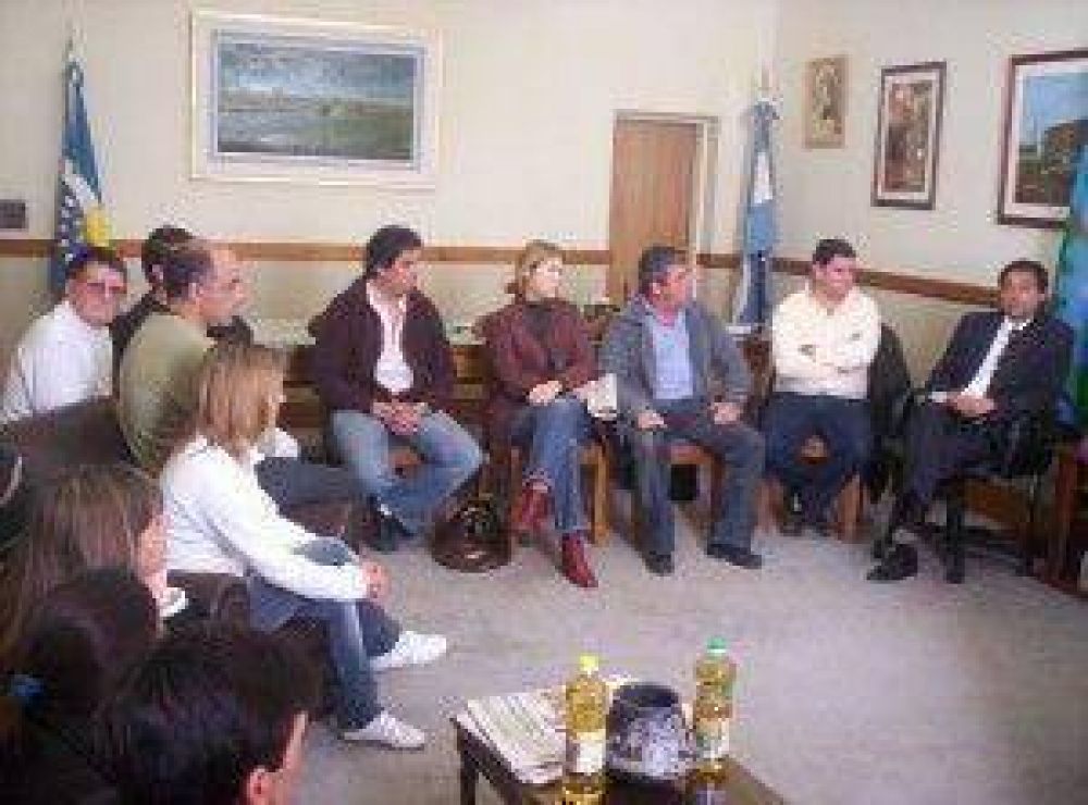 El intendente Pittelli recibi� a comerciantes Minoristas