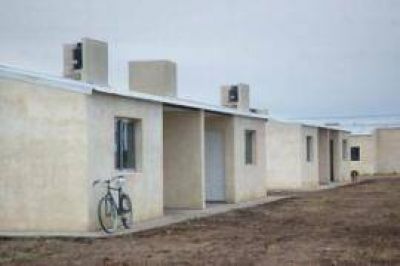 Laguna Alsina  Entregan viviendas del Plan "Solidaridad"