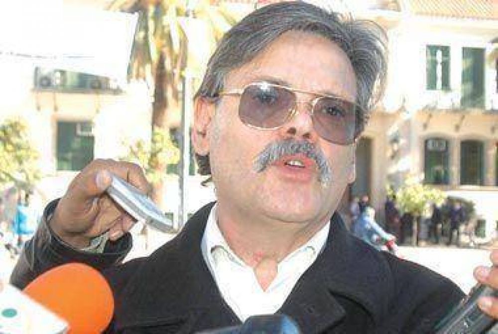 AMP iniciar� acciones contra el diputado Gonz�lez