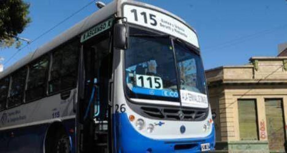 La inseguridad tambi�n jaquea a los colectivos: hirieron a dos choferes