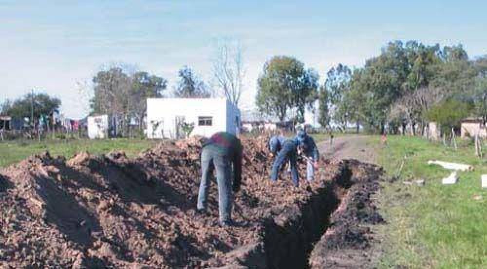 Piden a Osse obras de cloacas y desag�es para los barrios