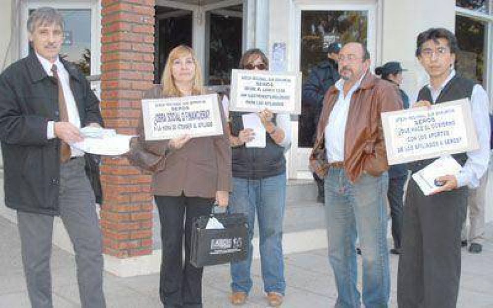 "El aumento que reclaman los m�dicos representa 40 millones m�s por a�o"