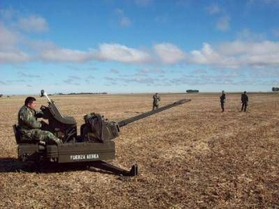 Comenz� la actividad militar en el Aero Club Tres Arroyos