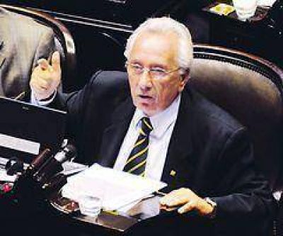 Otra de Moyano en Diputados: aprueban ley contra empleo 