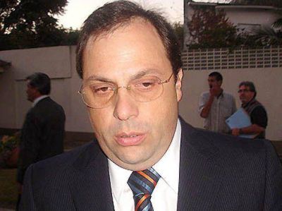 INTENDENTE GIUSTOZZI SE POSICIONO EN PROVINCIA