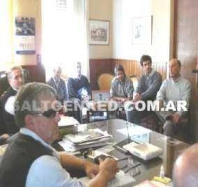 Reuni�n departamento ejecutivo, deliberativo y empresarios, los vecinos alertas