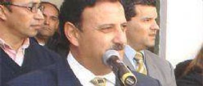`Me presentaron la renuncia 5 funcionarios porque cobran poco�