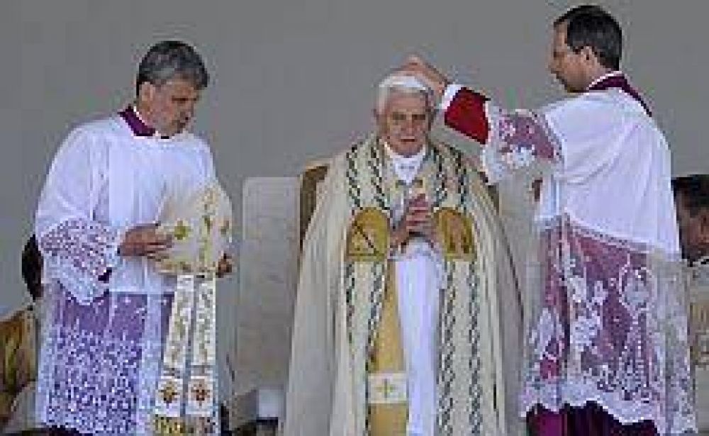 El Papa conden� al matrimonio gay por "insidioso y peligroso"