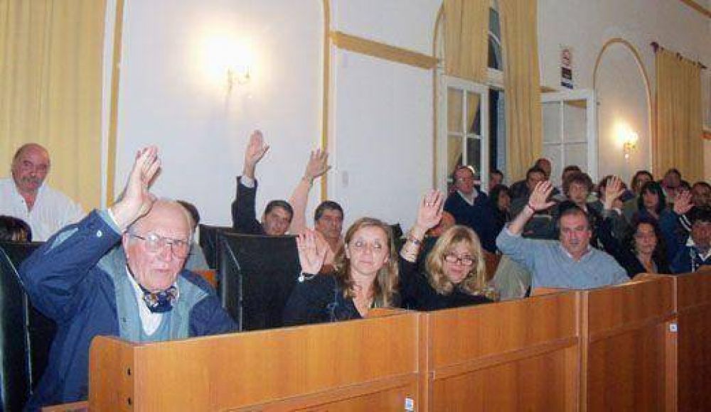 Sesi�n caliente en el Concejo para aprobar la rendici�n de cuentas 2009