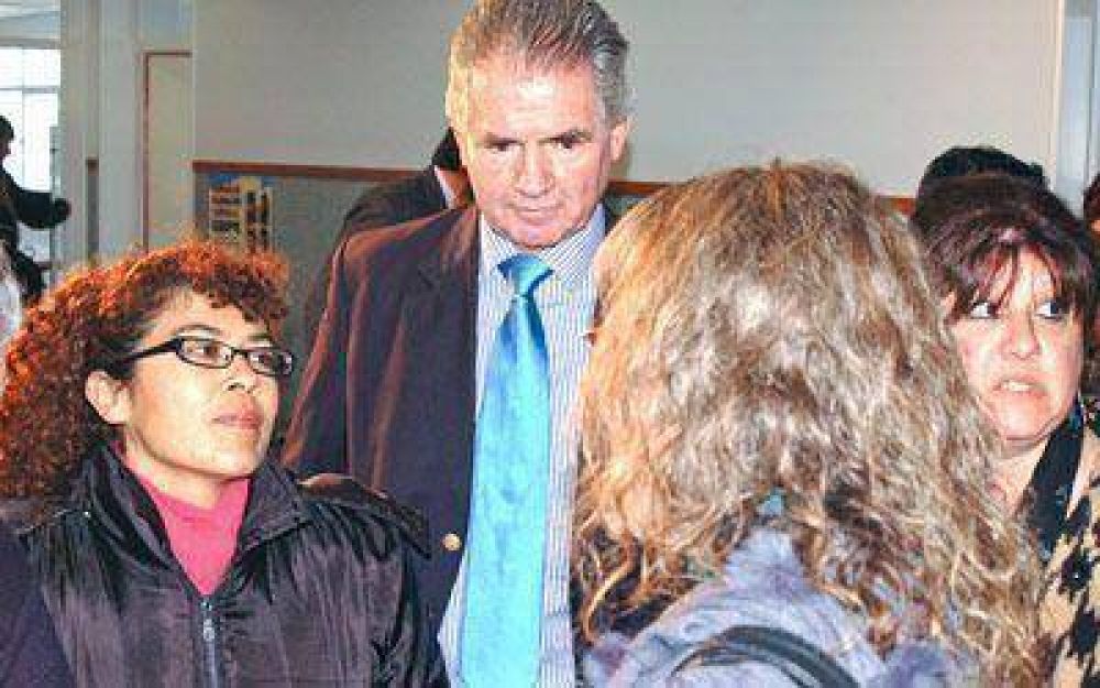 Violentaron el centro de salud de Standart antes que se inaugurara