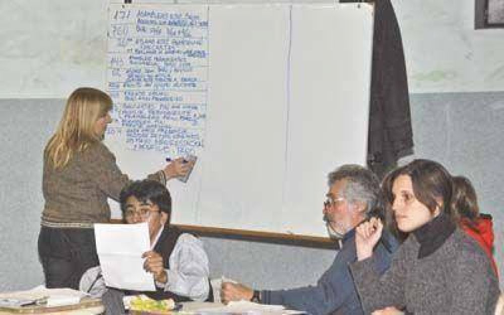  La ATECh elabor� un plan de lucha por la situaci�n de SEROS