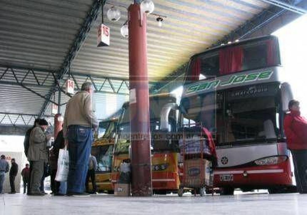 Antes del feriado aumentan los pasajes de micros de larga distancia