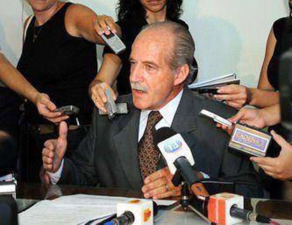 Con posibilidad de destrabarse