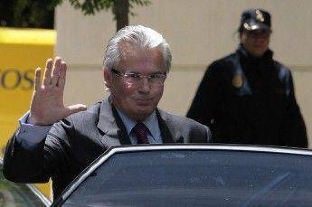 Espa�a: suspenden a Garz�n de sus funciones como juez