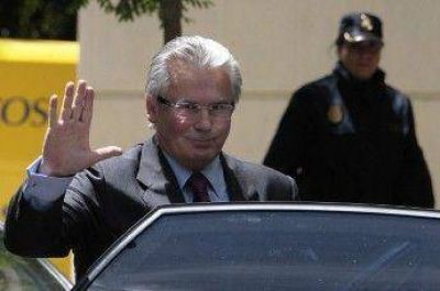 Espa�a: suspenden a Garz�n de sus funciones como juez